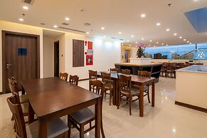 Avenis Hotel