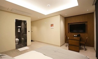 Dongdaegu Station Eastern Hotel