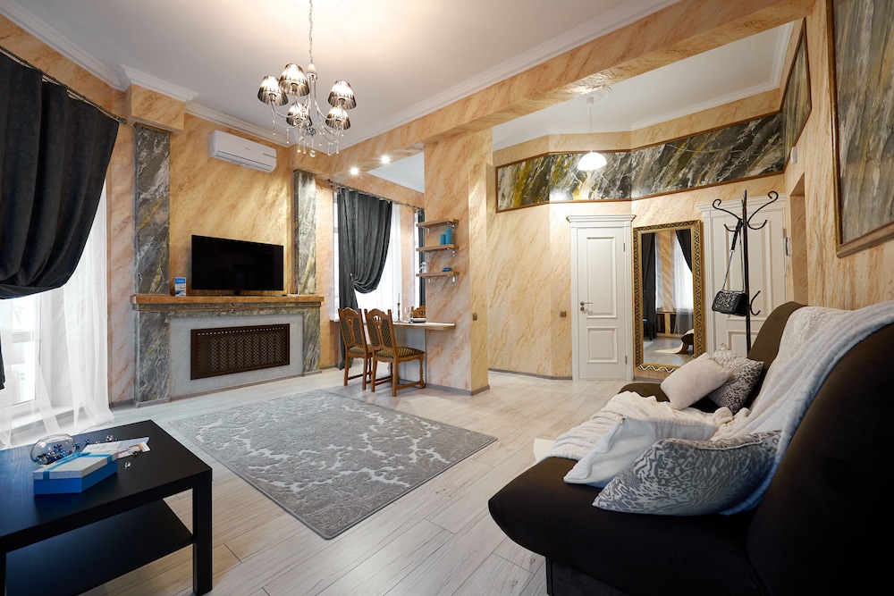 PaulMarie Apartments on Prs. Lenina