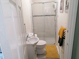 Stunning Holiday Accommodation by the sea