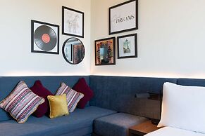 Hampton by Hilton Ashford International