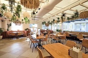 Coogee Bay Hotel