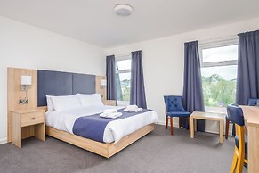 Abbey Lawn Hotel