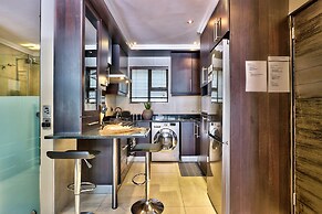 Bay Point Apartment on Beach Road