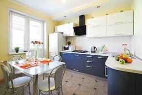 PaulMarie Apartments on Mazurova