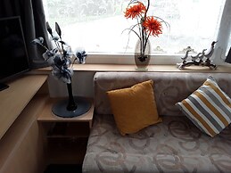 2 bed Caravan Approx 10 Mins From Beach Suzie 2