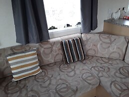 2 bed Caravan Approx 10 Mins From Beach Suzie 2
