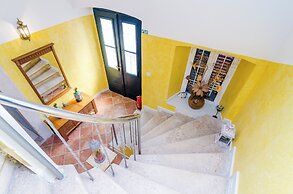 Stone House Dimato