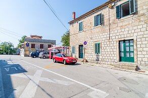 Stone House Dimato