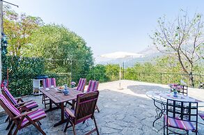 Stone House Dimato