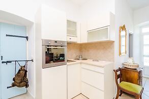 Stone House Dimato