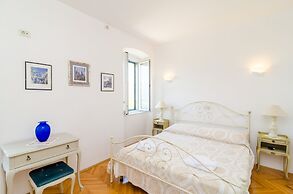 Stone House Dimato