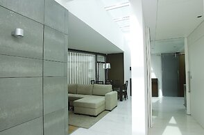 Atlantic House