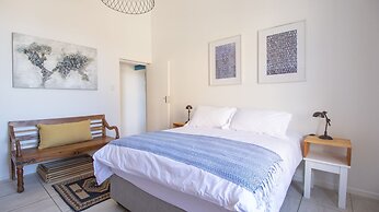 Searle's Manor - Apt 13