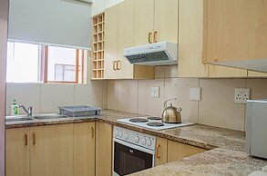 Searle's Manor - Apt 13