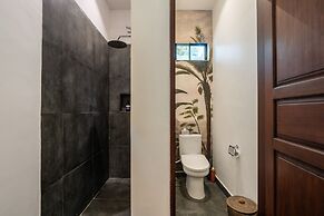 Contemporary Private Villa, 4 BR, Canggu With Staff