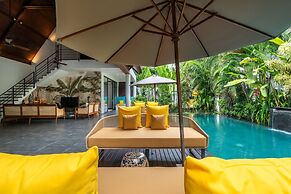 Contemporary Private Villa, 4 BR, Canggu With Staff