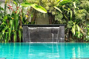 Contemporary Private Villa, 4 BR, Canggu With Staff