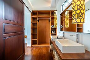 Contemporary Private Villa, 4 BR, Canggu With Staff