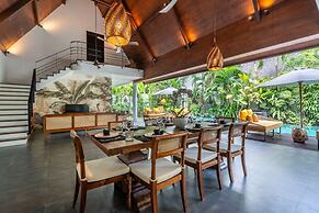 Contemporary Private Villa, 4 BR, Canggu With Staff