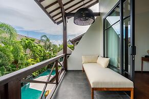 Contemporary Private Villa, 4 BR, Canggu With Staff