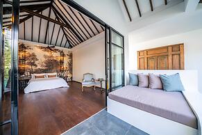 Contemporary Private Villa, 4 BR, Canggu With Staff