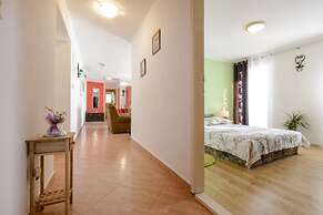 Stone House Kuna