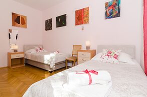 Apartman Red Orange