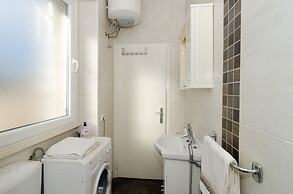 Apartman Red Orange