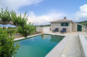 Holiday Home Bliss