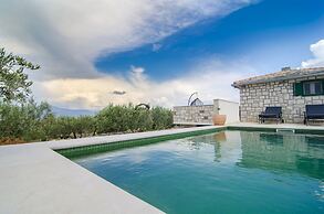 Holiday Home Bliss