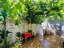 Guest House Mara