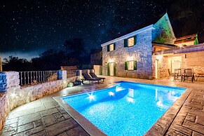 Holiday Home Rustic