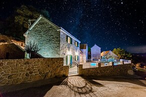 Holiday Home Rustic