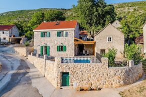 Holiday Home Rustic
