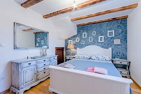 Holiday Home Rustic