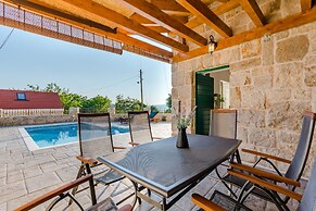 Holiday Home Rustic