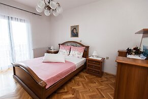 Apartment Marinko