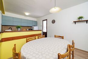 Apartment Kompes