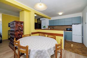 Apartment Kompes