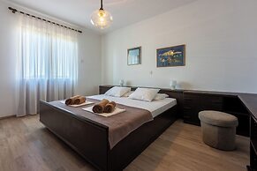 Apartment Kompes