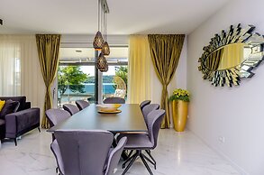Apartments Crystal Luxury