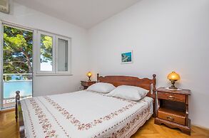Apartment and Rooms Franka