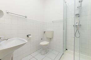 Apartment and Rooms Franka