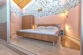House Dinko