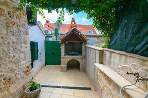 House Dinko
