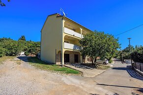 Apartments Petak