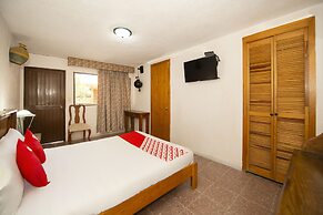 Hotel El Meson De La Luna