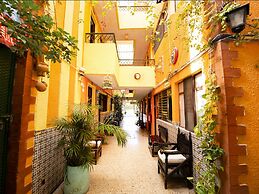 Hotel El Meson De La Luna