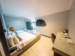 Express Plus Hotel